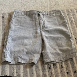 Club Monaco Light Gray Flat Front Shorts Mens 32